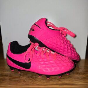 Nike soccer cleats hot pink little kids size 11
